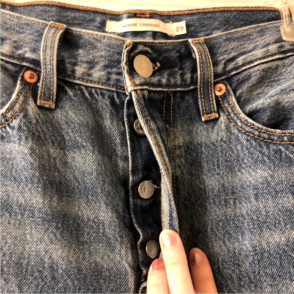 Levi’s wedgie straight size 29 length 26 - Picture 2 of 7